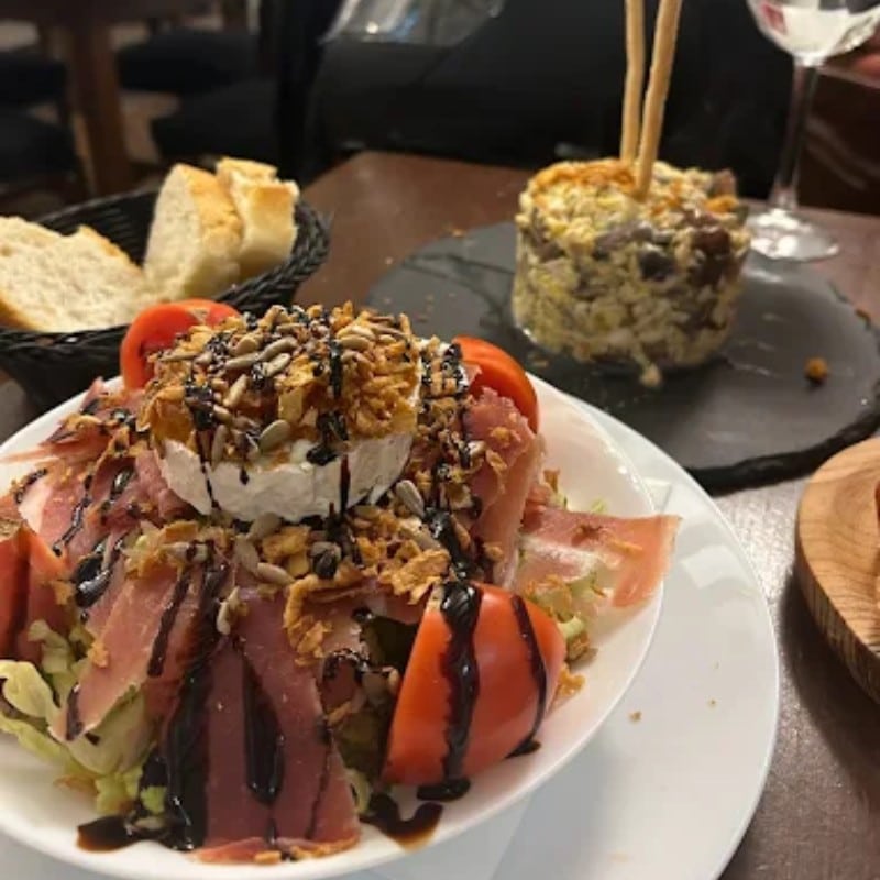Platos para compartir en Casa Engracia en El Burgo de Osma
